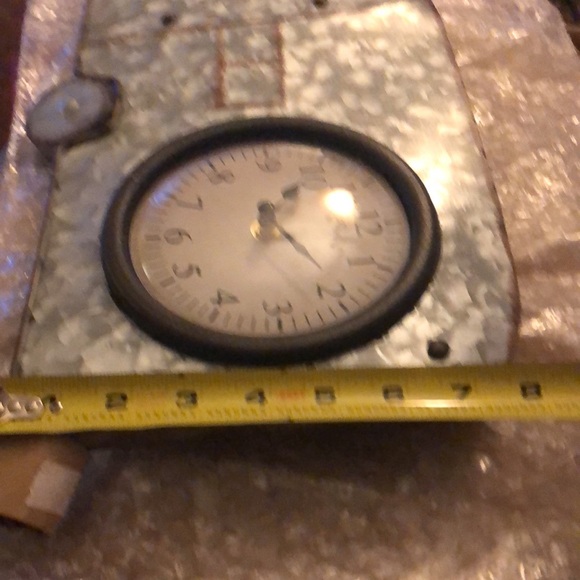 Camper Clock - Picture 7 of 7